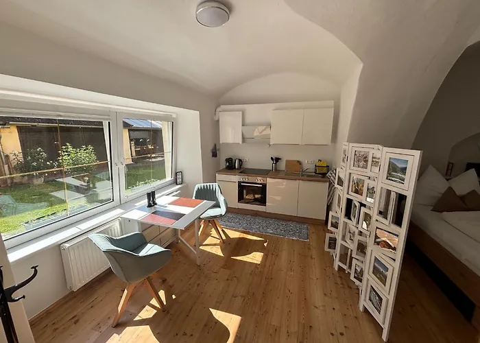 Haus Hoehr אוברוולאך